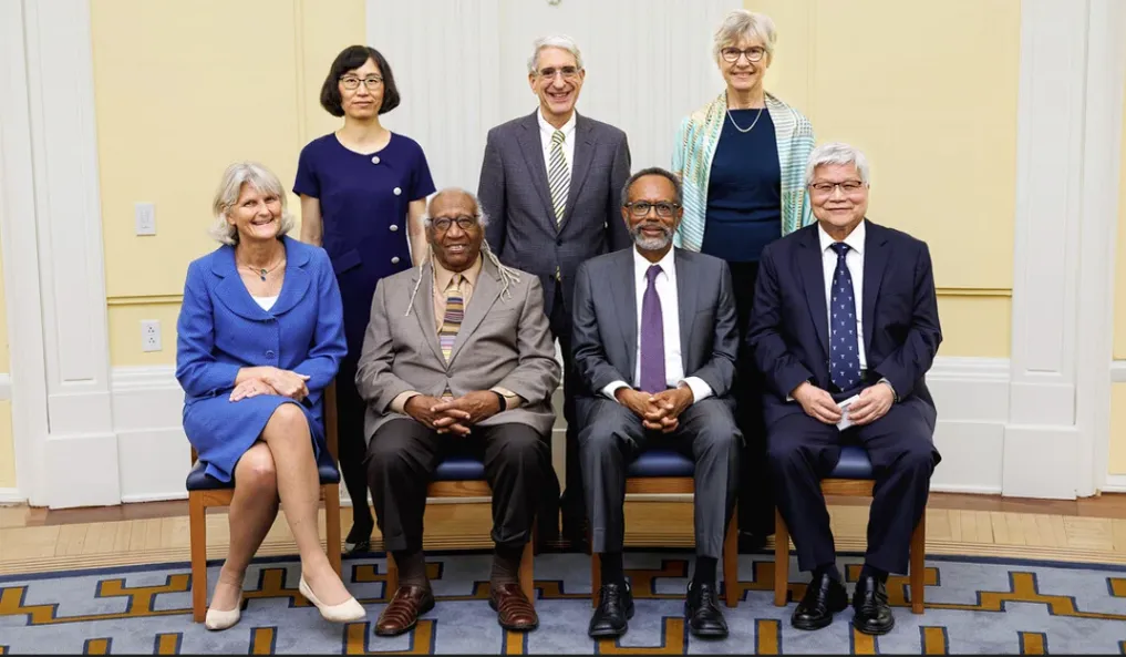 On Oct. 2, four alumni of the Yale Graduate School of Arts and Sciences (GSAS) were awarded Wilbur Lucius Cross Medals during a ceremony at Yale. The four honorees, pictured in the front row, are Elizabeth Bradley ’96 Ph.D. (left), James Jones, ’70 Ph.D., Robert Gooding-Williams, ’75, ’82 Ph.D., and C.C. Wei ’85 Ph.D. In the back row are Jia Chen ’00 Ph.D., Graduate School Alumni Association Chair (left), Yale President Peter Salovey, GSAS Dean Lynn Cooley. (Photo by Tony Fiorini)